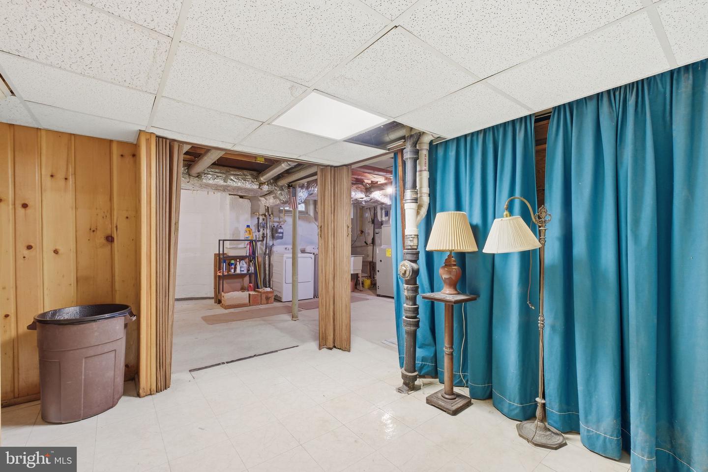 2106 WAKEFIELD ST, ALEXANDRIA, Virginia 22308, 3 Bedrooms Bedrooms, 8 Rooms Rooms,2 BathroomsBathrooms,Residential,For sale,2106 WAKEFIELD ST,VAFX2294238 MLS # VAFX2294238