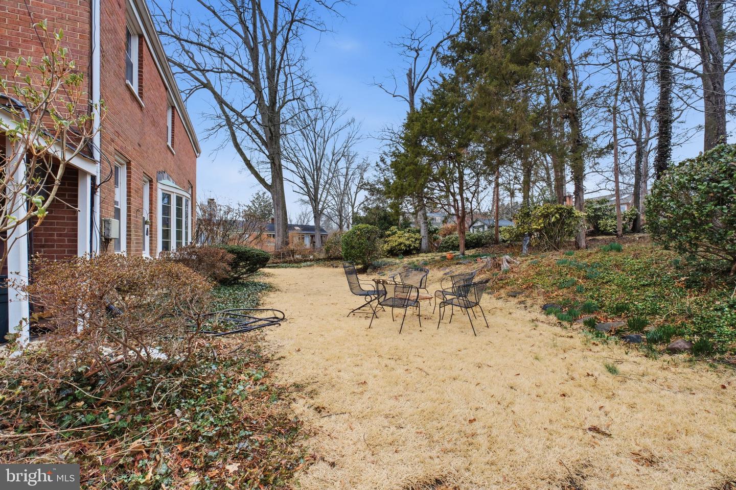 2106 WAKEFIELD ST, ALEXANDRIA, Virginia 22308, 3 Bedrooms Bedrooms, 8 Rooms Rooms,2 BathroomsBathrooms,Residential,For sale,2106 WAKEFIELD ST,VAFX2294238 MLS # VAFX2294238