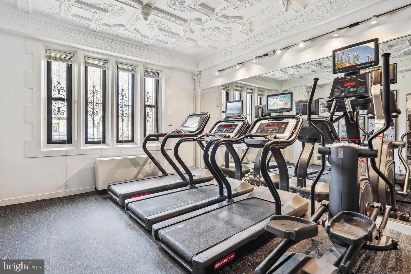 1701 16TH ST NW #627, WASHINGTON, District Of Columbia 20009, 1 Bedroom Bedrooms, 5 Rooms Rooms,1 BathroomBathrooms,Residential,For sale,1701 16TH ST NW #627,DCDC2249096 MLS # DCDC2249096