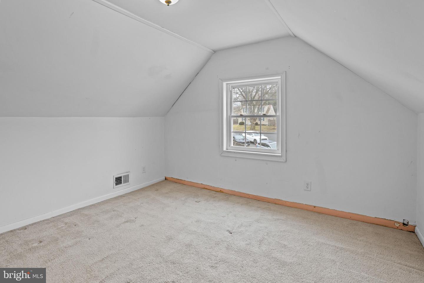 6028 RIXEY DR, ALEXANDRIA, Virginia 22303, 2 Bedrooms Bedrooms, ,1 BathroomBathrooms,Residential,For sale,6028 RIXEY DR,VAFX2294264 MLS # VAFX2294264