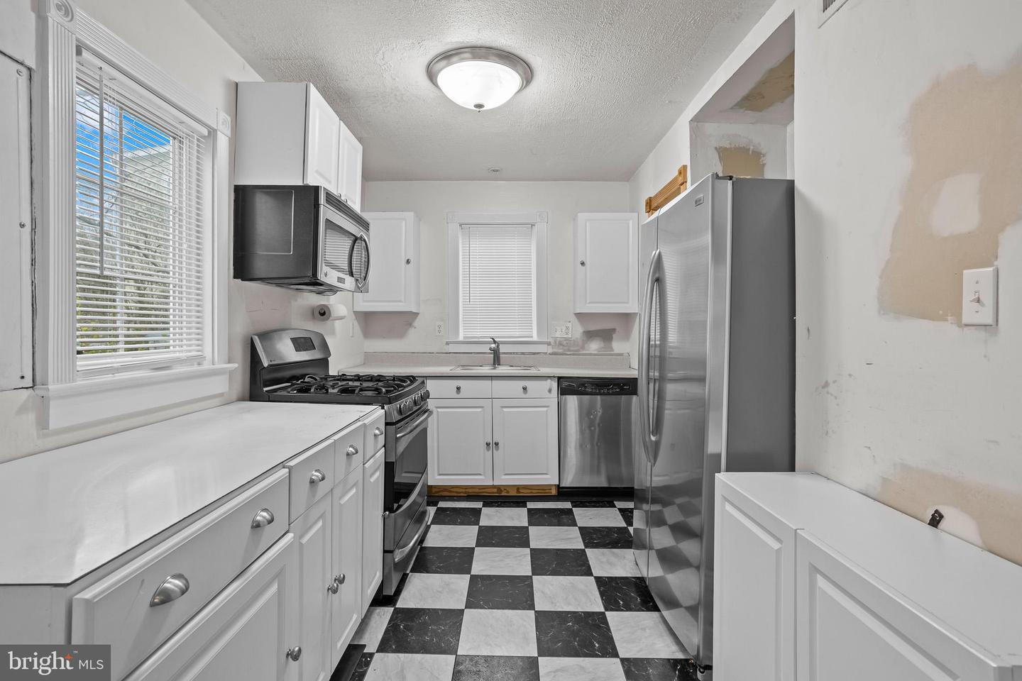 6028 RIXEY DR, ALEXANDRIA, Virginia 22303, 2 Bedrooms Bedrooms, ,1 BathroomBathrooms,Residential,For sale,6028 RIXEY DR,VAFX2294264 MLS # VAFX2294264