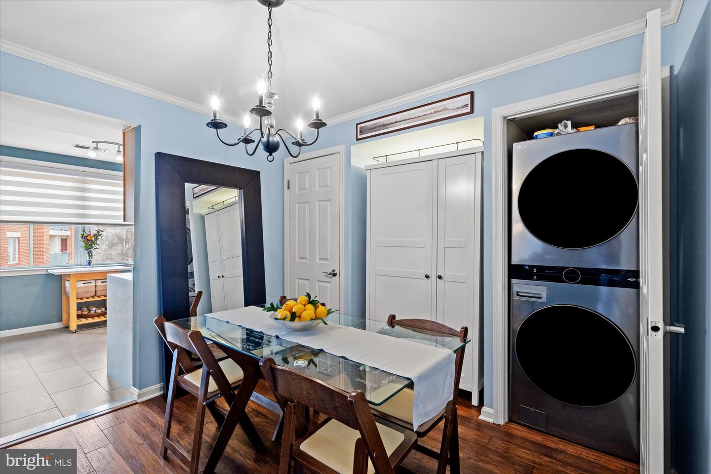 560 N WEST ST, ALEXANDRIA, Virginia 22314, 2 Bedrooms Bedrooms, ,1 BathroomBathrooms,Residential,For sale,560 N WEST ST,VAAX2054816 MLS # VAAX2054816