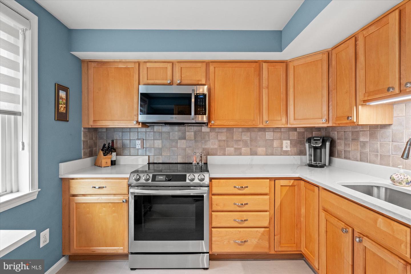 560 N WEST ST, ALEXANDRIA, Virginia 22314, 2 Bedrooms Bedrooms, ,1 BathroomBathrooms,Residential,For sale,560 N WEST ST,VAAX2054816 MLS # VAAX2054816