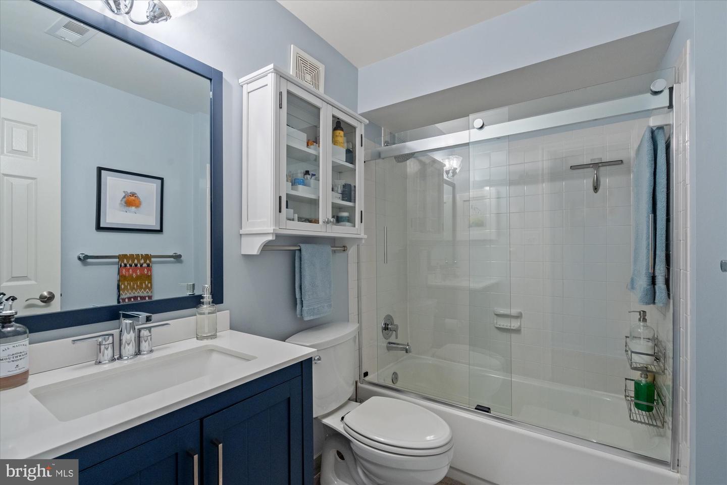 560 N WEST ST, ALEXANDRIA, Virginia 22314, 2 Bedrooms Bedrooms, ,1 BathroomBathrooms,Residential,For sale,560 N WEST ST,VAAX2054816 MLS # VAAX2054816