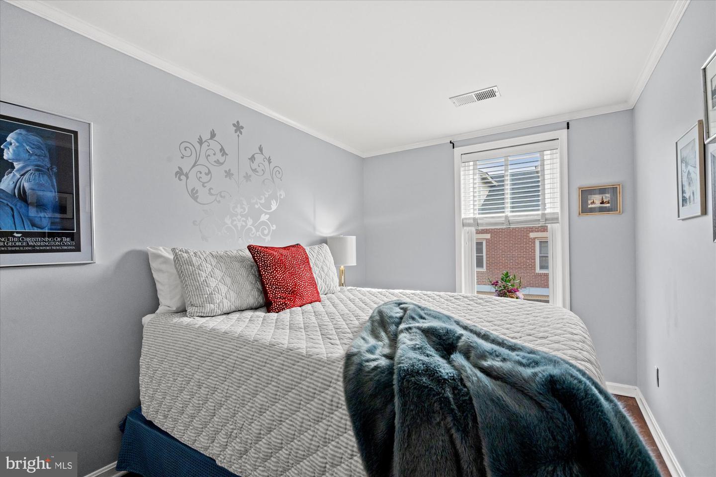 560 N WEST ST, ALEXANDRIA, Virginia 22314, 2 Bedrooms Bedrooms, ,1 BathroomBathrooms,Residential,For sale,560 N WEST ST,VAAX2054816 MLS # VAAX2054816