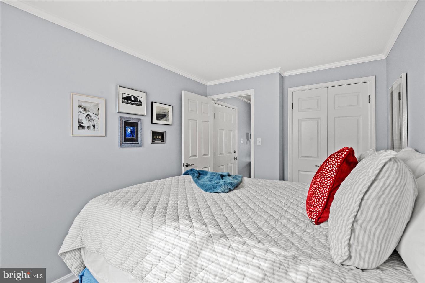 560 N WEST ST, ALEXANDRIA, Virginia 22314, 2 Bedrooms Bedrooms, ,1 BathroomBathrooms,Residential,For sale,560 N WEST ST,VAAX2054816 MLS # VAAX2054816