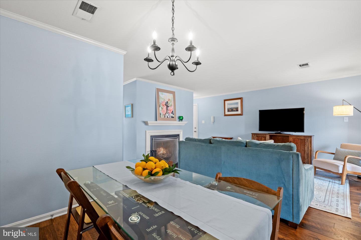 560 N WEST ST, ALEXANDRIA, Virginia 22314, 2 Bedrooms Bedrooms, ,1 BathroomBathrooms,Residential,For sale,560 N WEST ST,VAAX2054816 MLS # VAAX2054816