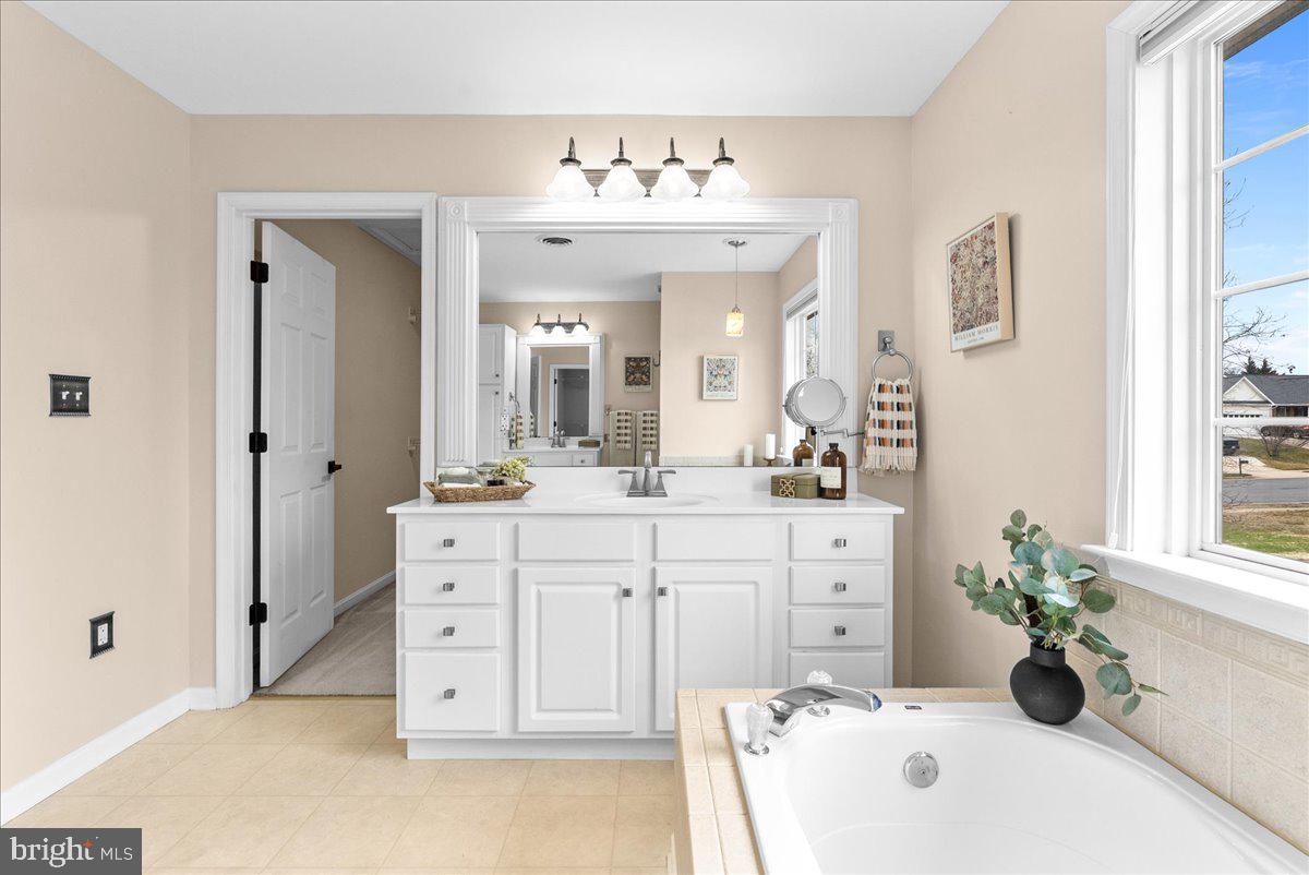 101 WINSLOW CT, WINCHESTER, Virginia 22602, 4 Bedrooms Bedrooms, 13 Rooms Rooms,2 BathroomsBathrooms,Residential,For sale,101 WINSLOW CT,VAFV2039962 MLS # VAFV2039962