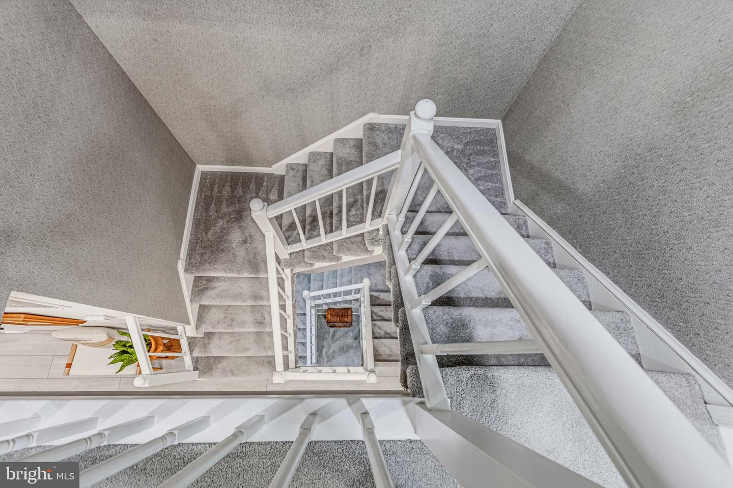 12541 N LAKE CT, FAIRFAX, Virginia 22033, 3 Bedrooms Bedrooms, ,3 BathroomsBathrooms,Residential,For sale,12541 N LAKE CT,VAFX2294260 MLS # VAFX2294260