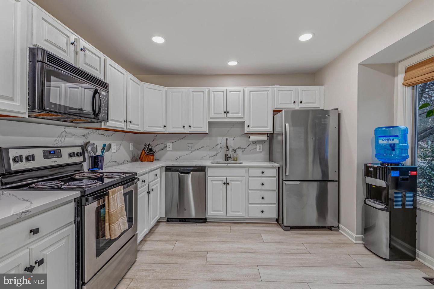 12541 N LAKE CT, FAIRFAX, Virginia 22033, 3 Bedrooms Bedrooms, ,3 BathroomsBathrooms,Residential,For sale,12541 N LAKE CT,VAFX2294260 MLS # VAFX2294260