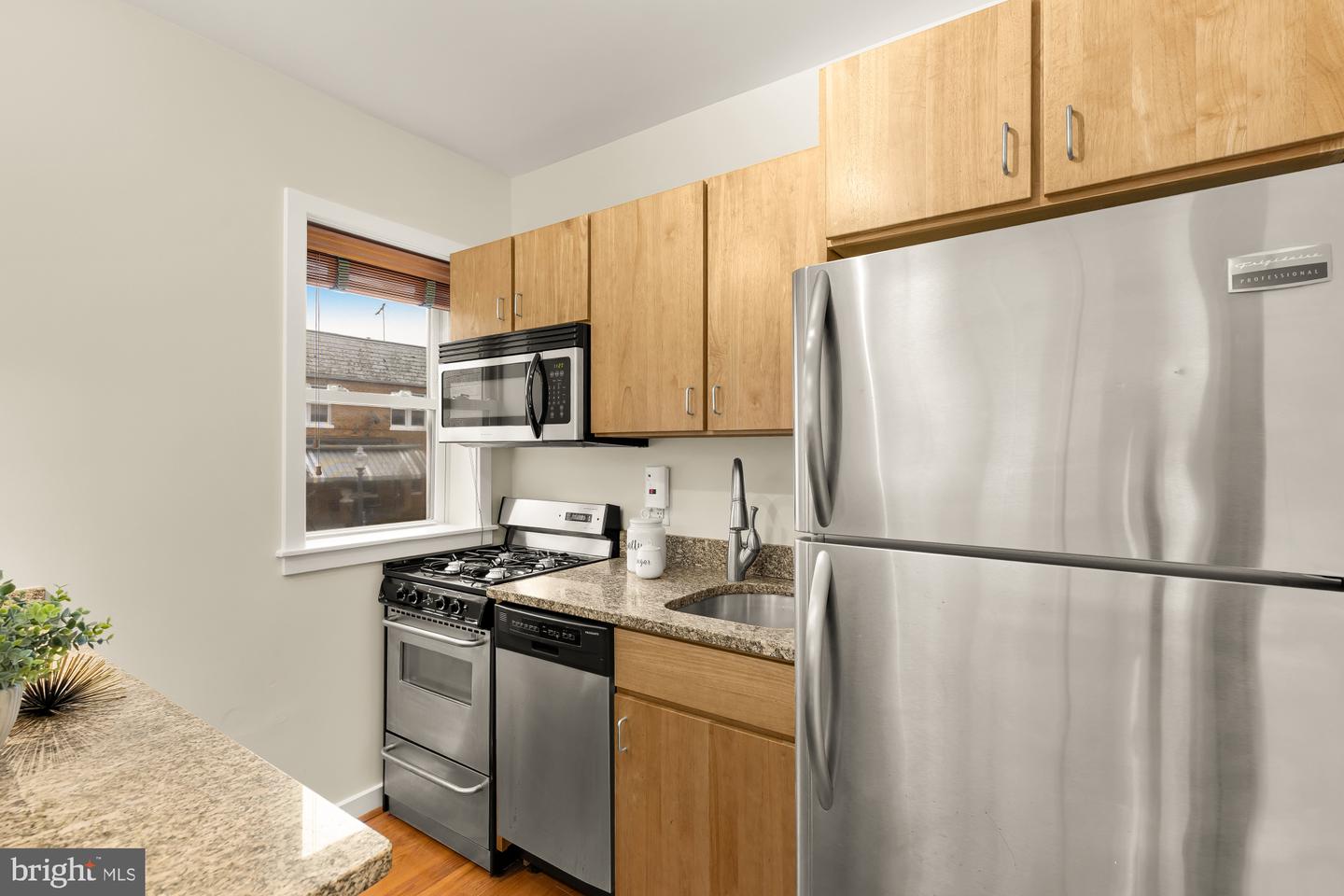 3534 10TH ST NW #200, WASHINGTON, District Of Columbia 20010, 1 Bedroom Bedrooms, ,1 BathroomBathrooms,Residential,For sale,3534 10TH ST NW #200,DCDC2249104 MLS # DCDC2249104