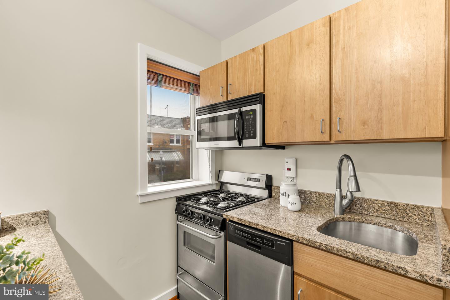 3534 10TH ST NW #200, WASHINGTON, District Of Columbia 20010, 1 Bedroom Bedrooms, ,1 BathroomBathrooms,Residential,For sale,3534 10TH ST NW #200,DCDC2249104 MLS # DCDC2249104