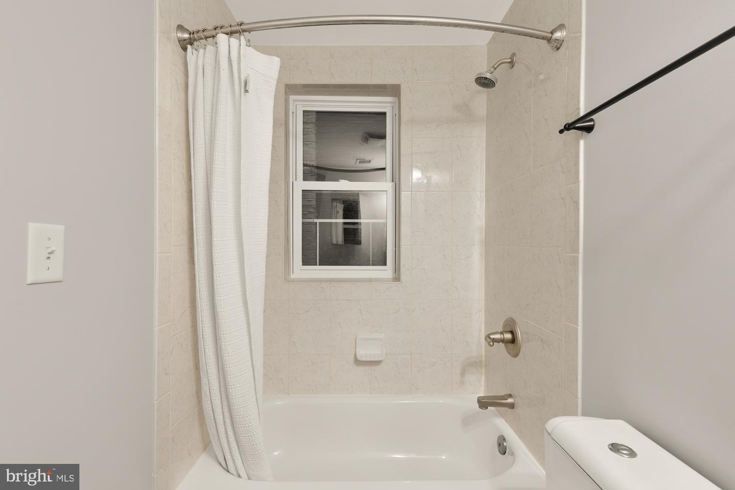 3534 10TH ST NW #200, WASHINGTON, District Of Columbia 20010, 1 Bedroom Bedrooms, ,1 BathroomBathrooms,Residential,For sale,3534 10TH ST NW #200,DCDC2249104 MLS # DCDC2249104