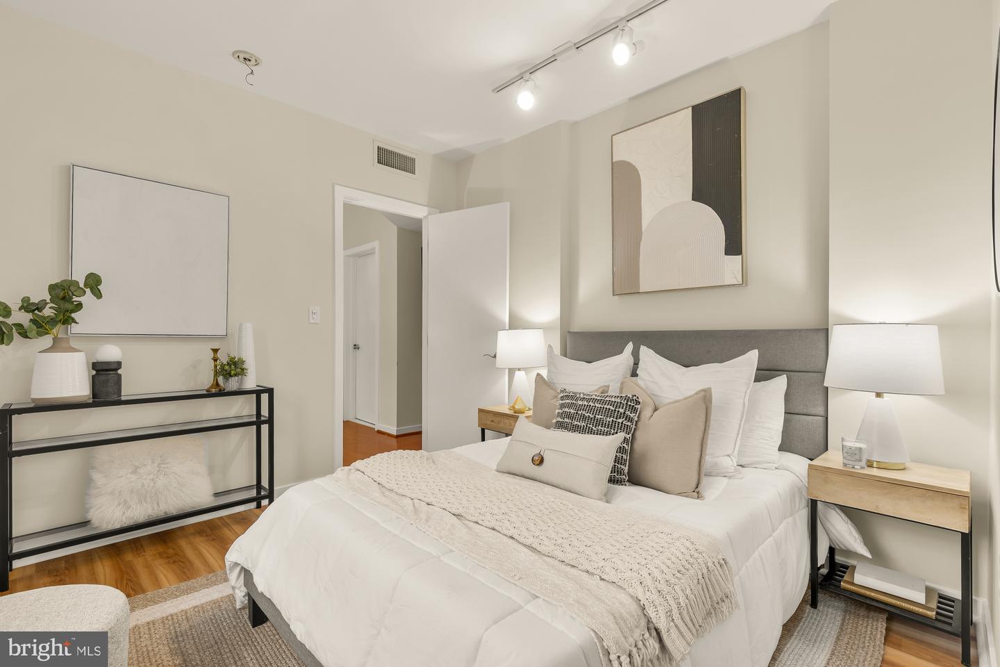 3534 10TH ST NW #200, WASHINGTON, District Of Columbia 20010, 1 Bedroom Bedrooms, ,1 BathroomBathrooms,Residential,For sale,3534 10TH ST NW #200,DCDC2249104 MLS # DCDC2249104