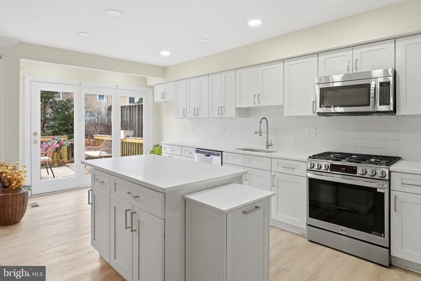 6524 MILVA LN, SPRINGFIELD, Virginia 22150, 3 Bedrooms Bedrooms, ,2 BathroomsBathrooms,Residential,For sale,6524 MILVA LN,VAFX2294288 MLS # VAFX2294288