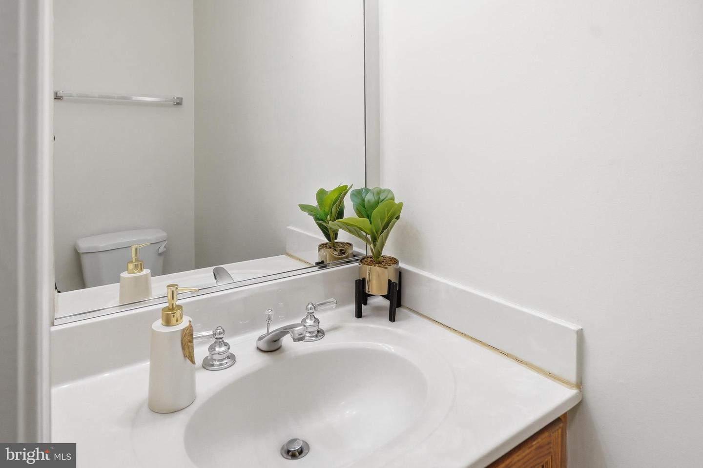 6524 MILVA LN, SPRINGFIELD, Virginia 22150, 3 Bedrooms Bedrooms, ,2 BathroomsBathrooms,Residential,For sale,6524 MILVA LN,VAFX2294288 MLS # VAFX2294288