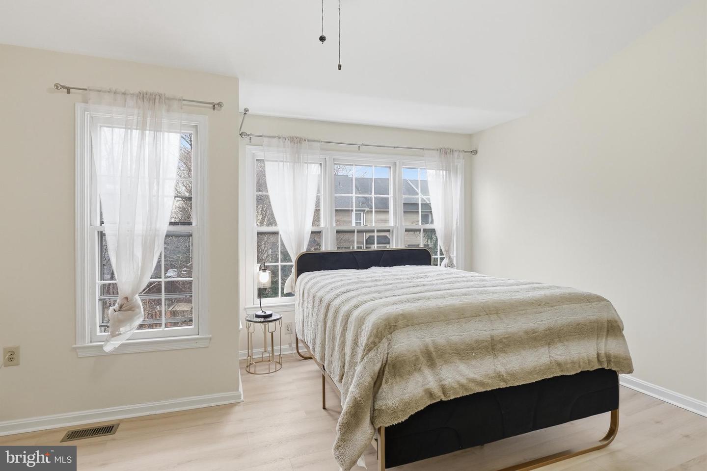 6524 MILVA LN, SPRINGFIELD, Virginia 22150, 3 Bedrooms Bedrooms, ,2 BathroomsBathrooms,Residential,For sale,6524 MILVA LN,VAFX2294288 MLS # VAFX2294288