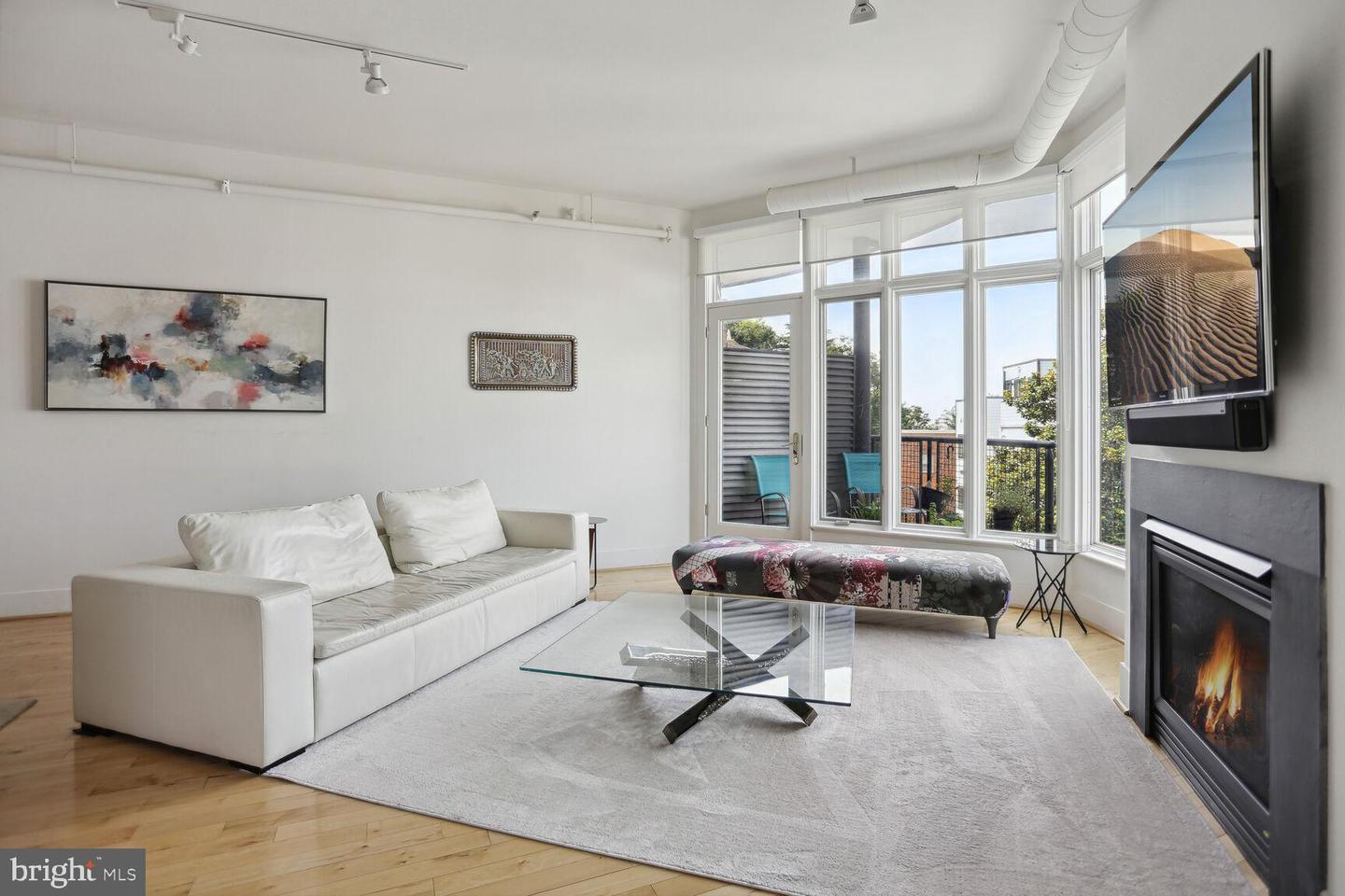 1700 KALORAMA RD NW #312, WASHINGTON, District Of Columbia 20009, 2 Bedrooms Bedrooms, ,2 BathroomsBathrooms,Residential,For sale,1700 KALORAMA RD NW #312,DCDC2249176 MLS # DCDC2249176