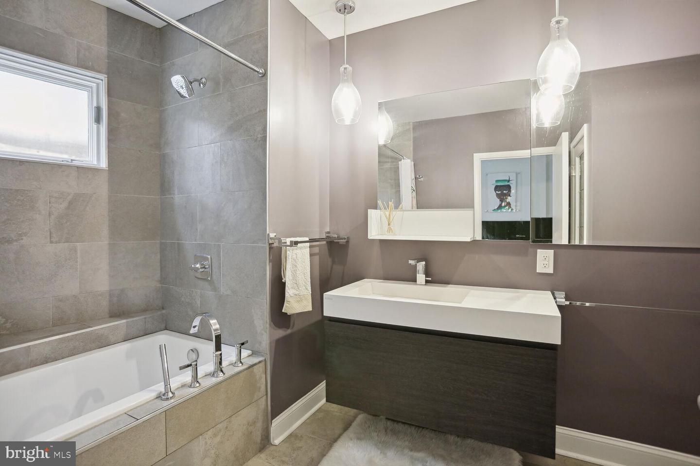 1700 KALORAMA RD NW #312, WASHINGTON, District Of Columbia 20009, 2 Bedrooms Bedrooms, ,2 BathroomsBathrooms,Residential,For sale,1700 KALORAMA RD NW #312,DCDC2249176 MLS # DCDC2249176