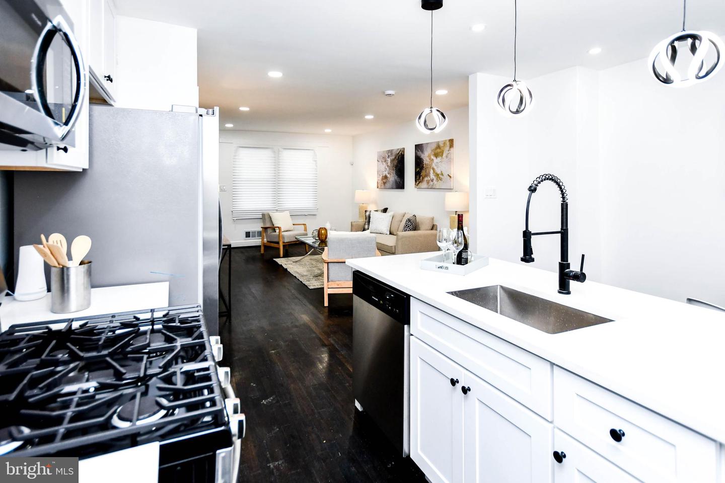 4010 SOUTHERN AVE SE, WASHINGTON, District Of Columbia 20020, 4 Bedrooms Bedrooms, ,2 BathroomsBathrooms,Residential,For sale,4010 SOUTHERN AVE SE,DCDC2249184 MLS # DCDC2249184