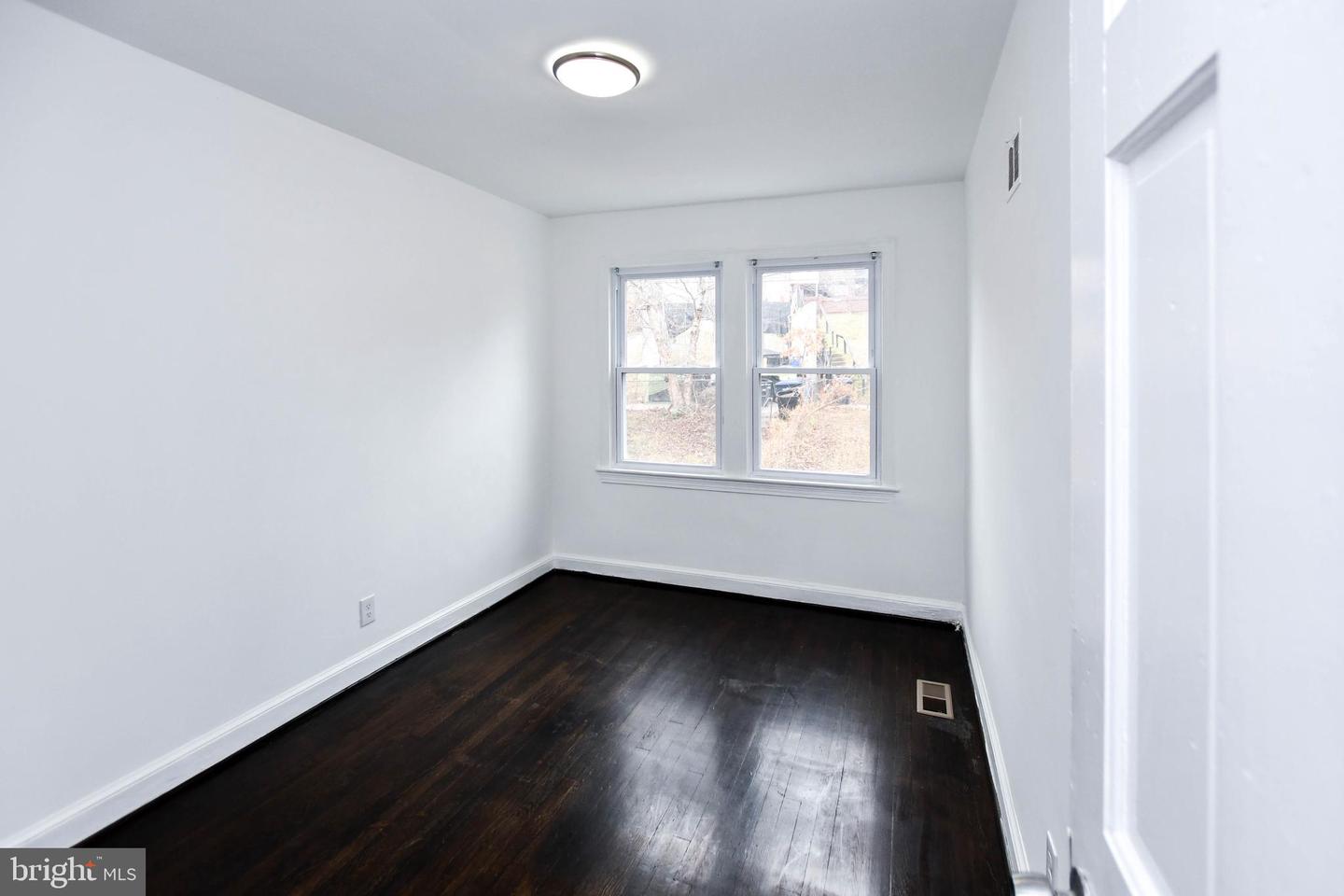 4010 SOUTHERN AVE SE, WASHINGTON, District Of Columbia 20020, 4 Bedrooms Bedrooms, ,2 BathroomsBathrooms,Residential,For sale,4010 SOUTHERN AVE SE,DCDC2249184 MLS # DCDC2249184