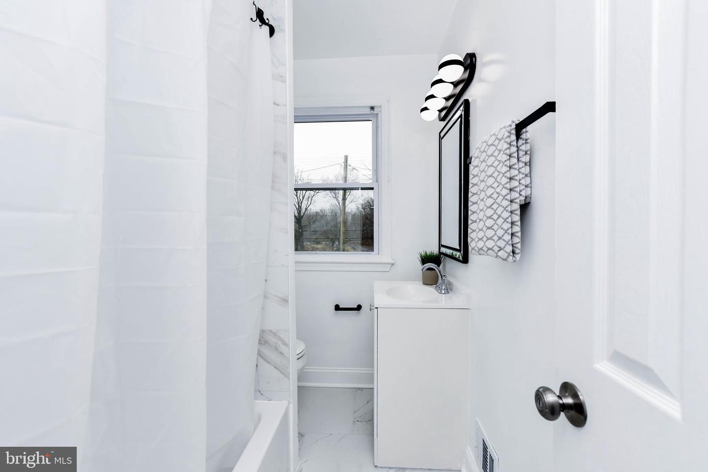 4010 SOUTHERN AVE SE, WASHINGTON, District Of Columbia 20020, 4 Bedrooms Bedrooms, ,2 BathroomsBathrooms,Residential,For sale,4010 SOUTHERN AVE SE,DCDC2249184 MLS # DCDC2249184