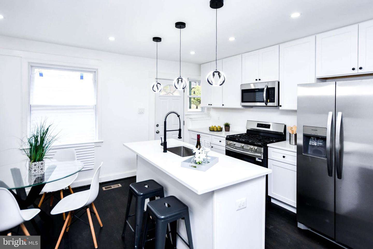 4010 SOUTHERN AVE SE, WASHINGTON, District Of Columbia 20020, 4 Bedrooms Bedrooms, ,2 BathroomsBathrooms,Residential,For sale,4010 SOUTHERN AVE SE,DCDC2249184 MLS # DCDC2249184