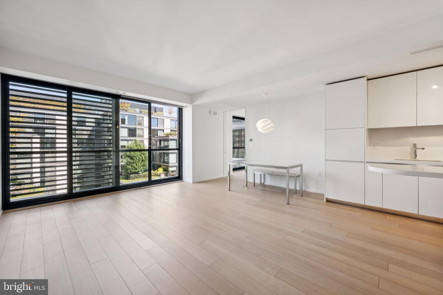 925 H ST NW #903, WASHINGTON, District Of Columbia 20001, 2 Bedrooms Bedrooms, ,2 BathroomsBathrooms,Residential,For sale,925 H ST NW #903,DCDC2249140 MLS # DCDC2249140