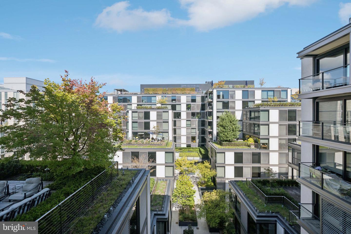 925 H ST NW #903, WASHINGTON, District Of Columbia 20001, 2 Bedrooms Bedrooms, ,2 BathroomsBathrooms,Residential,For sale,925 H ST NW #903,DCDC2249140 MLS # DCDC2249140