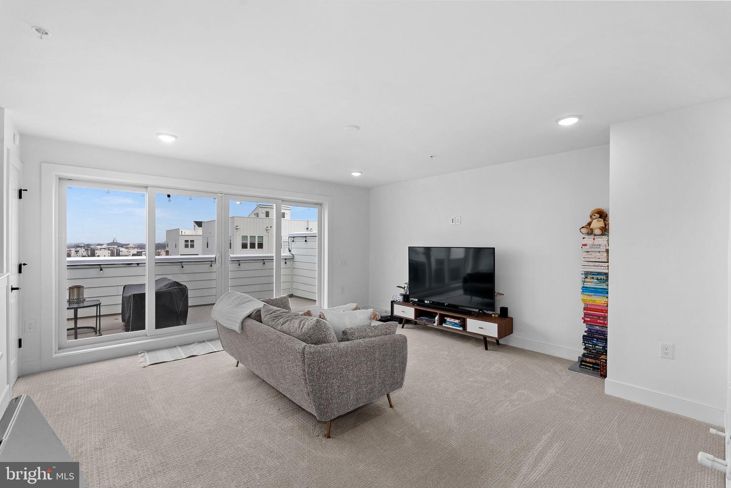 19738 PEACH FLOWER TER, ASHBURN, Virginia 20147, 4 Bedrooms Bedrooms, ,3 BathroomsBathrooms,Residential,For sale,19738 PEACH FLOWER TER,VALO2117458 MLS # VALO2117458