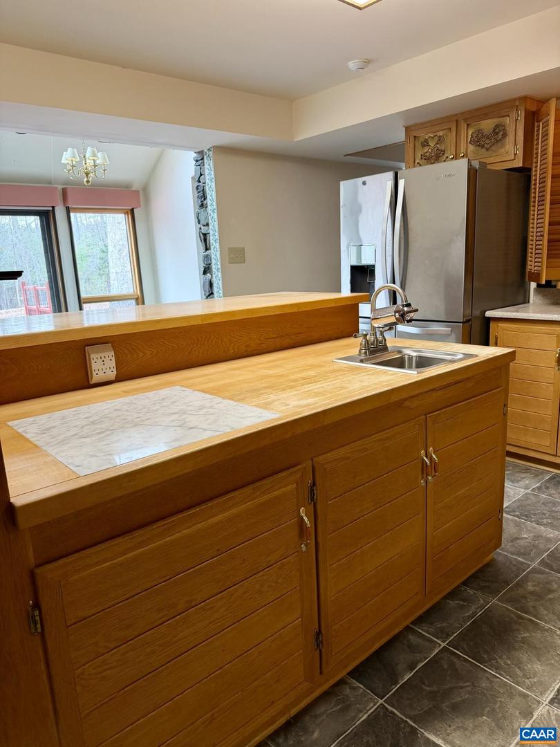 670 BABER LN, SCOTTSVILLE, Virginia 24590, 3 Bedrooms Bedrooms, ,4 BathroomsBathrooms,Residential,For sale,670 BABER LN,674011 MLS # 674011