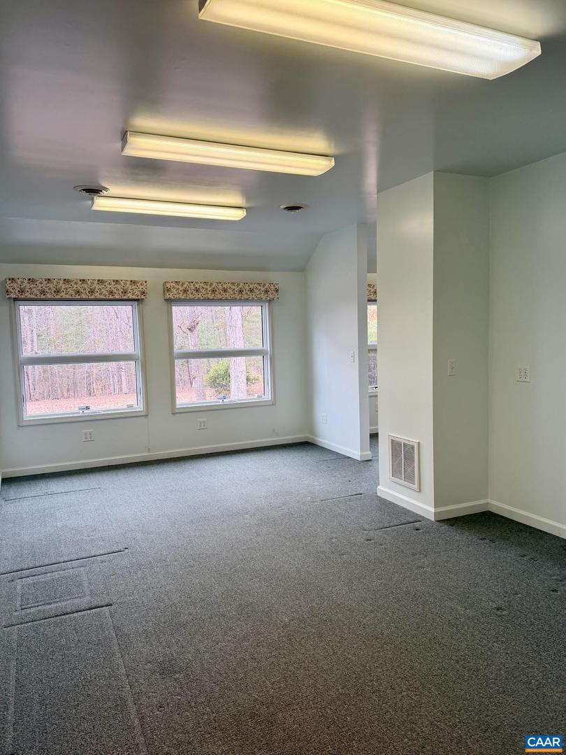 670 BABER LN, SCOTTSVILLE, Virginia 24590, 3 Bedrooms Bedrooms, ,4 BathroomsBathrooms,Residential,For sale,670 BABER LN,674011 MLS # 674011