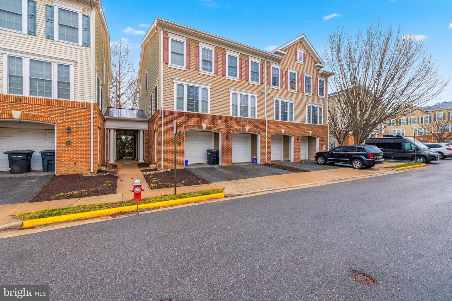 7122 HUNTLEY CREEK PL #77A, ALEXANDRIA, Virginia 22306, 3 Bedrooms Bedrooms, ,2 BathroomsBathrooms,Residential,For sale,7122 HUNTLEY CREEK PL #77A,VAFX2294350 MLS # VAFX2294350