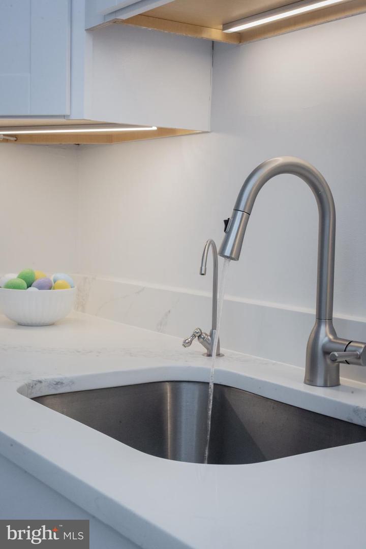 3001 VEAZEY TER NW #1128, WASHINGTON, District Of Columbia 20008, ,1 BathroomBathrooms,Residential,For sale,3001 VEAZEY TER NW #1128,DCDC2249164 MLS # DCDC2249164