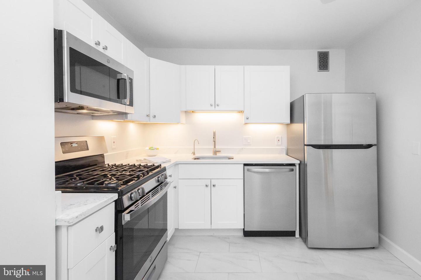 3001 VEAZEY TER NW #1128, WASHINGTON, District Of Columbia 20008, ,1 BathroomBathrooms,Residential,For sale,3001 VEAZEY TER NW #1128,DCDC2249164 MLS # DCDC2249164