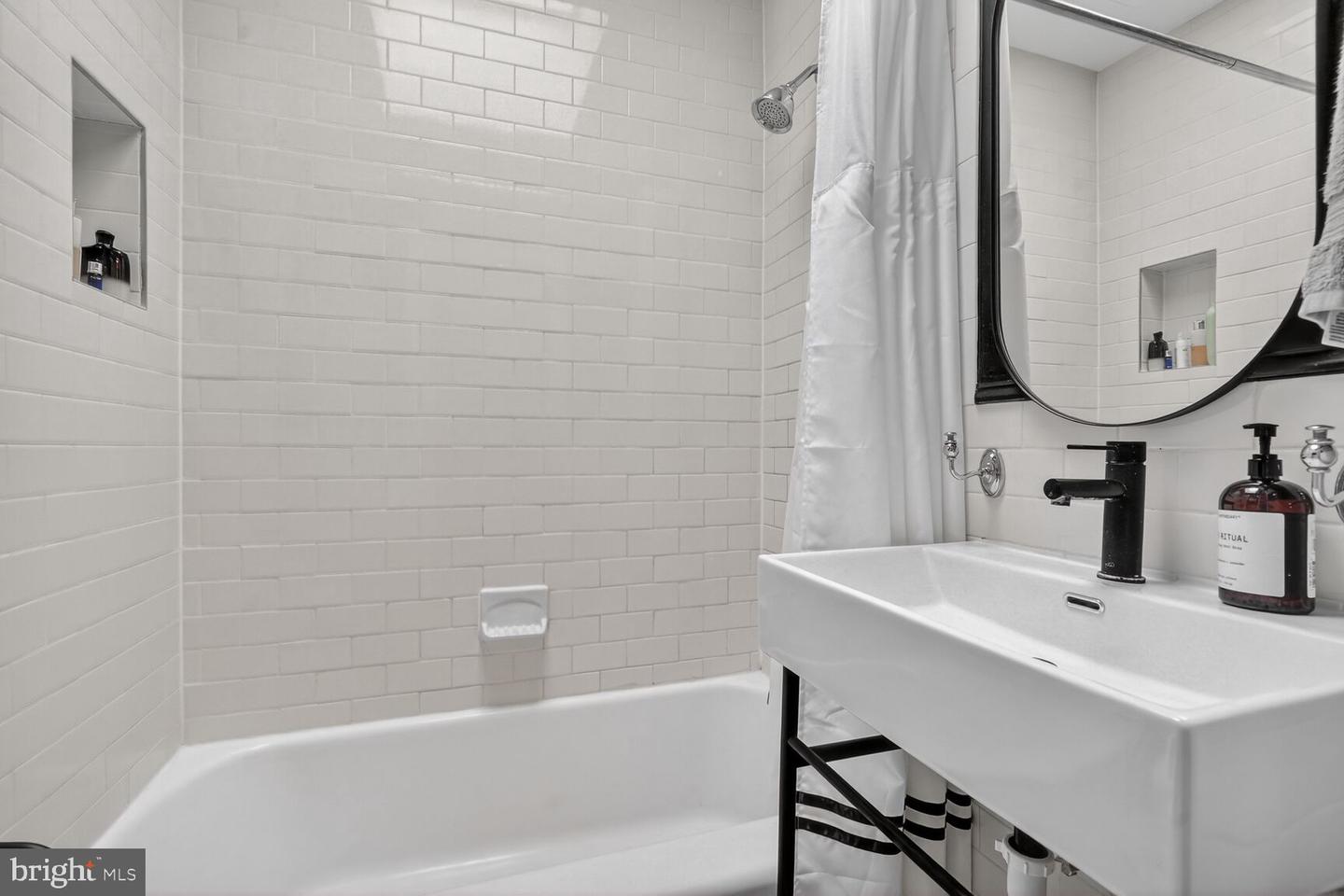 1345 28TH ST NW, WASHINGTON, District Of Columbia 20007, 2 Bedrooms Bedrooms, ,1 BathroomBathrooms,Residential,For sale,1345 28TH ST NW,DCDC2249170 MLS # DCDC2249170