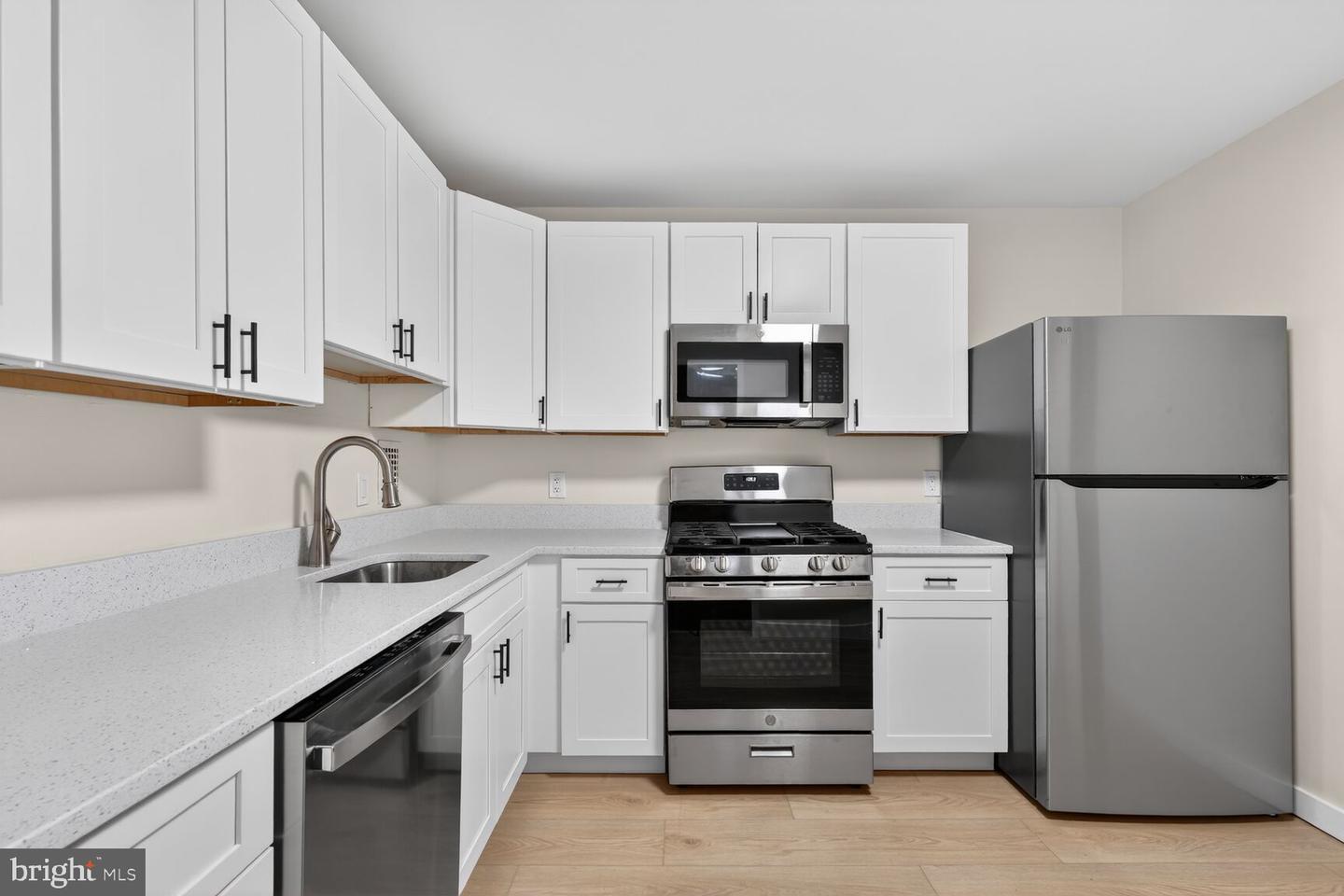 3001 VEAZEY TERR NW #1008, WASHINGTON, District Of Columbia 20008, 2 Bedrooms Bedrooms, ,2 BathroomsBathrooms,Residential,For sale,3001 VEAZEY TERR NW #1008,DCDC2249172 MLS # DCDC2249172