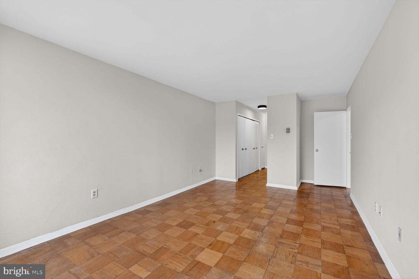 3001 VEAZEY TERR NW #1008, WASHINGTON, District Of Columbia 20008, 2 Bedrooms Bedrooms, ,2 BathroomsBathrooms,Residential,For sale,3001 VEAZEY TERR NW #1008,DCDC2249172 MLS # DCDC2249172