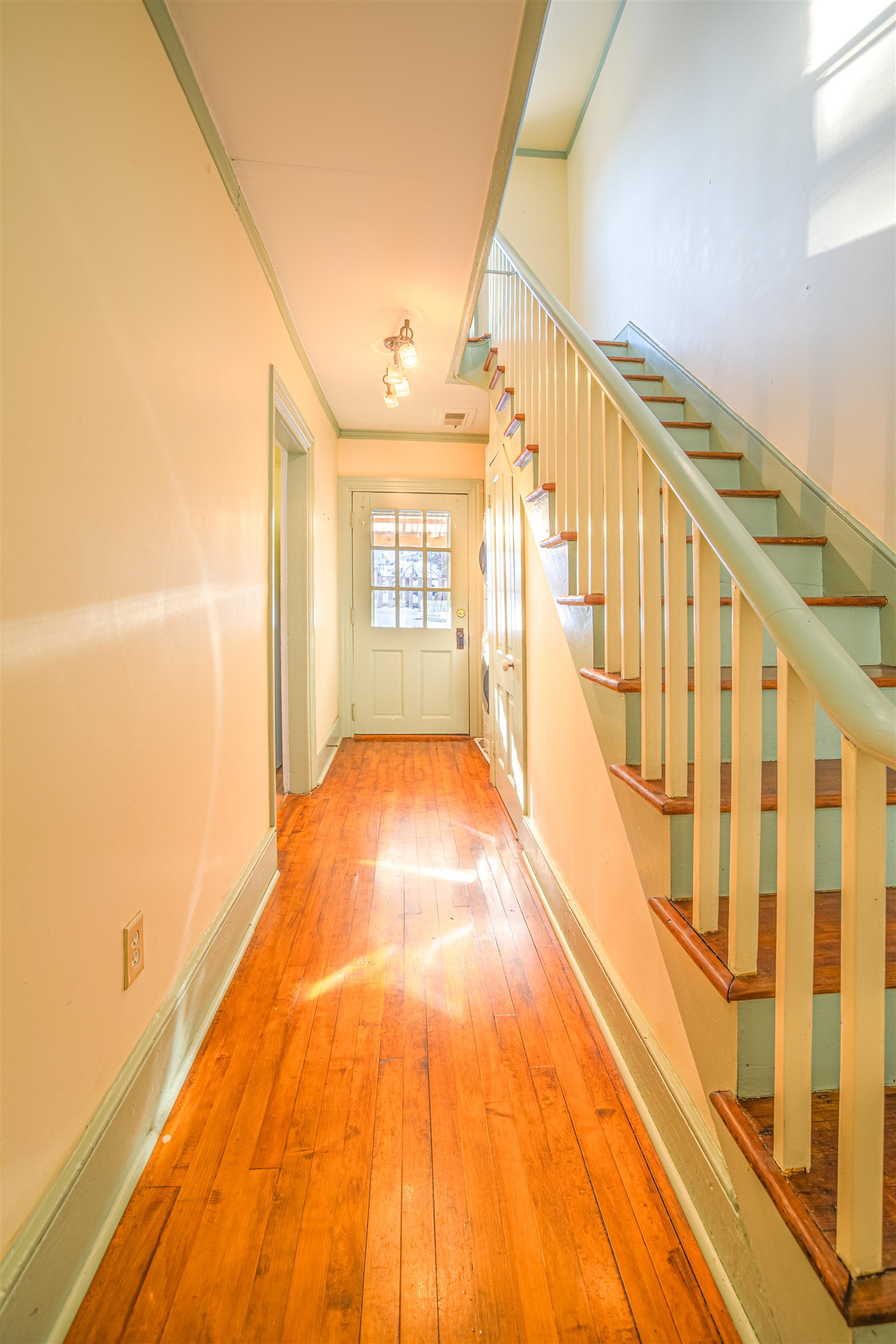 324 GREEN ST, STAUNTON, Virginia 24401, 2 Bedrooms Bedrooms, ,1 BathroomBathrooms,Residential,324 GREEN ST,673246 MLS # 673246