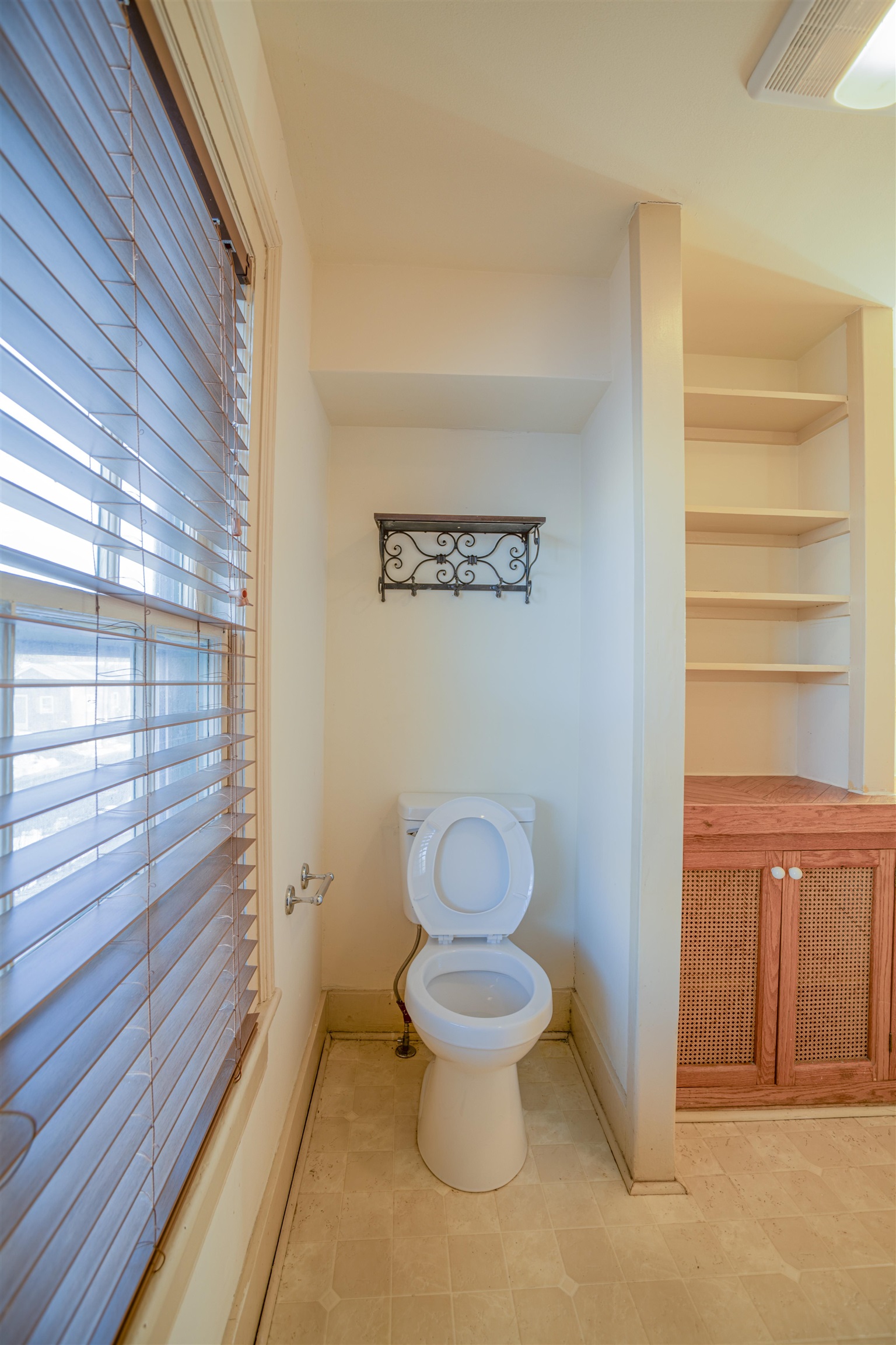 324 GREEN ST, STAUNTON, Virginia 24401, 2 Bedrooms Bedrooms, ,1 BathroomBathrooms,Residential,324 GREEN ST,673246 MLS # 673246