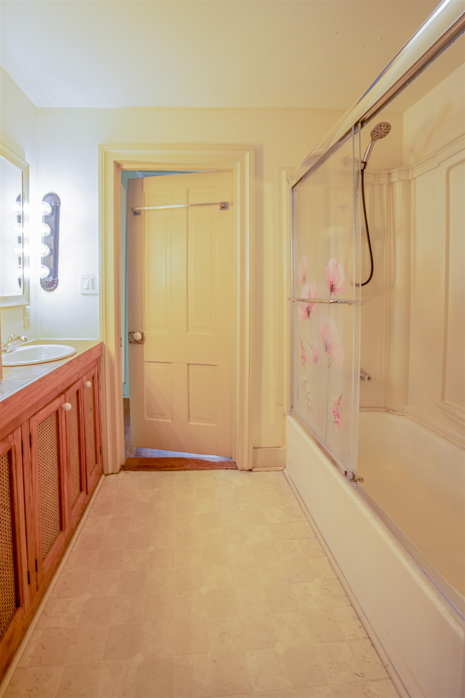 324 GREEN ST, STAUNTON, Virginia 24401, 2 Bedrooms Bedrooms, ,1 BathroomBathrooms,Residential,324 GREEN ST,673246 MLS # 673246