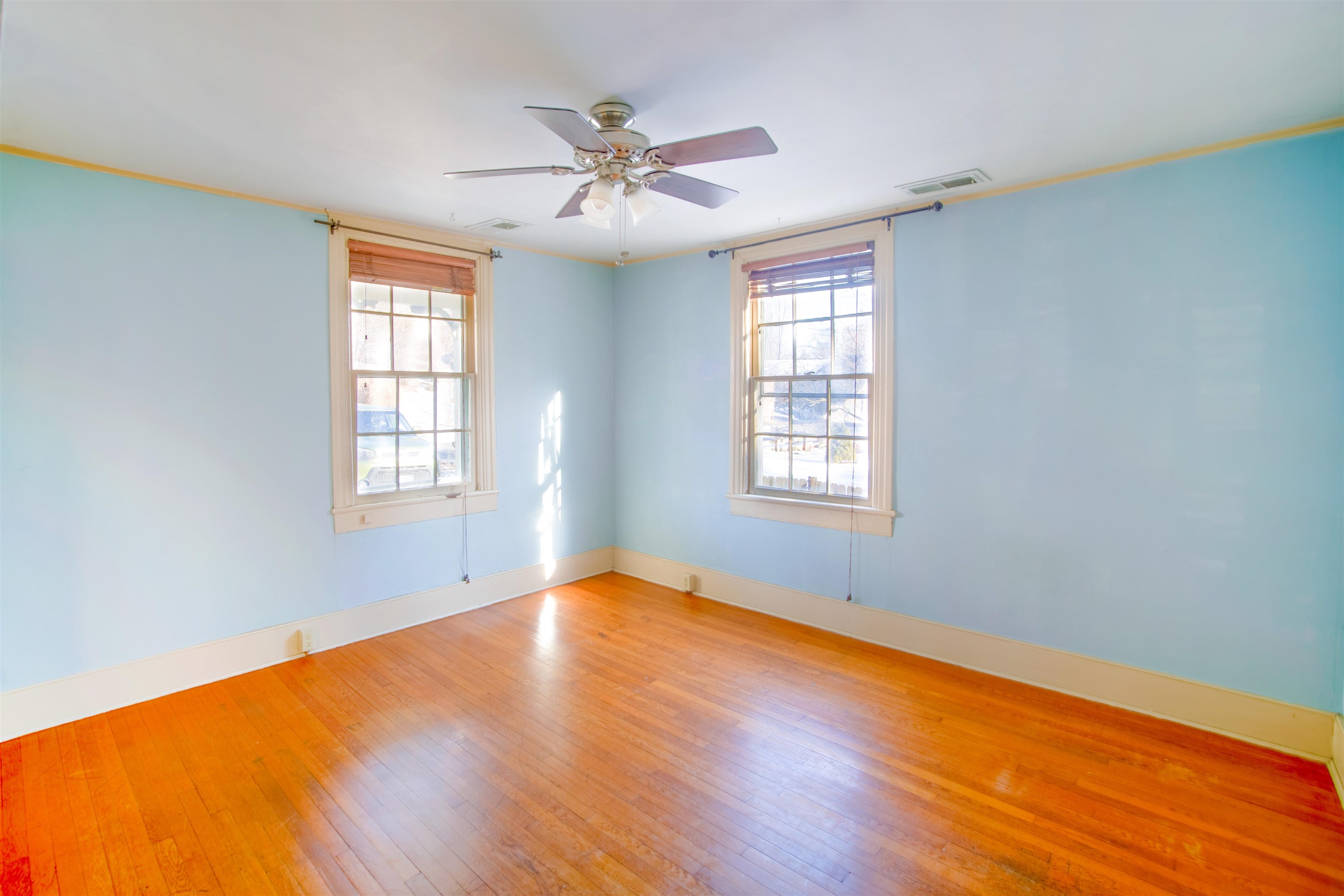 324 GREEN ST, STAUNTON, Virginia 24401, 2 Bedrooms Bedrooms, ,1 BathroomBathrooms,Residential,324 GREEN ST,673246 MLS # 673246