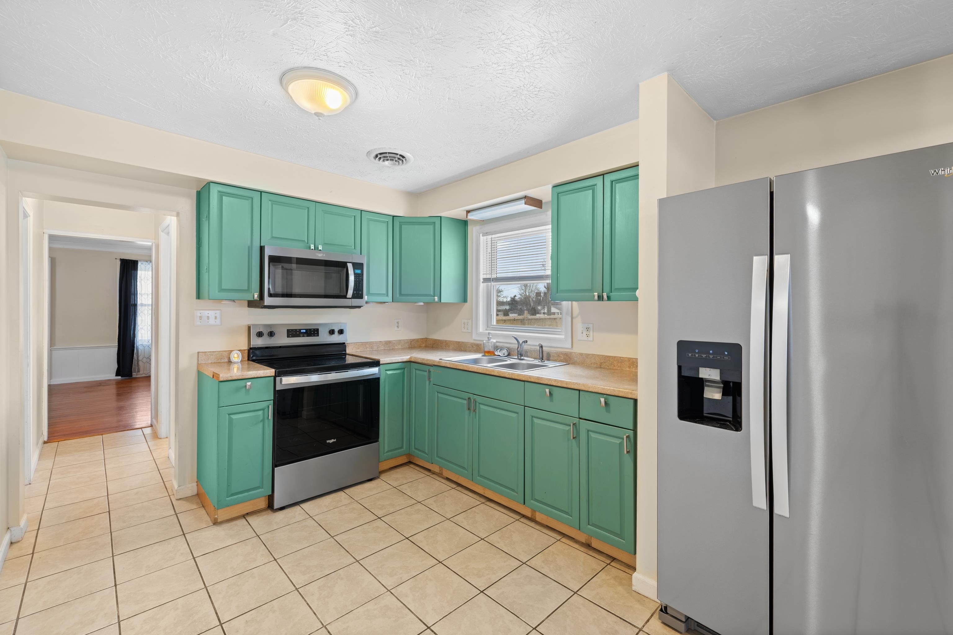 525 EAST SIDE HWY, WAYNESBORO, Virginia 22980, 2 Bedrooms Bedrooms, ,1 BathroomBathrooms,Residential,525 EAST SIDE HWY,673403 MLS # 673403