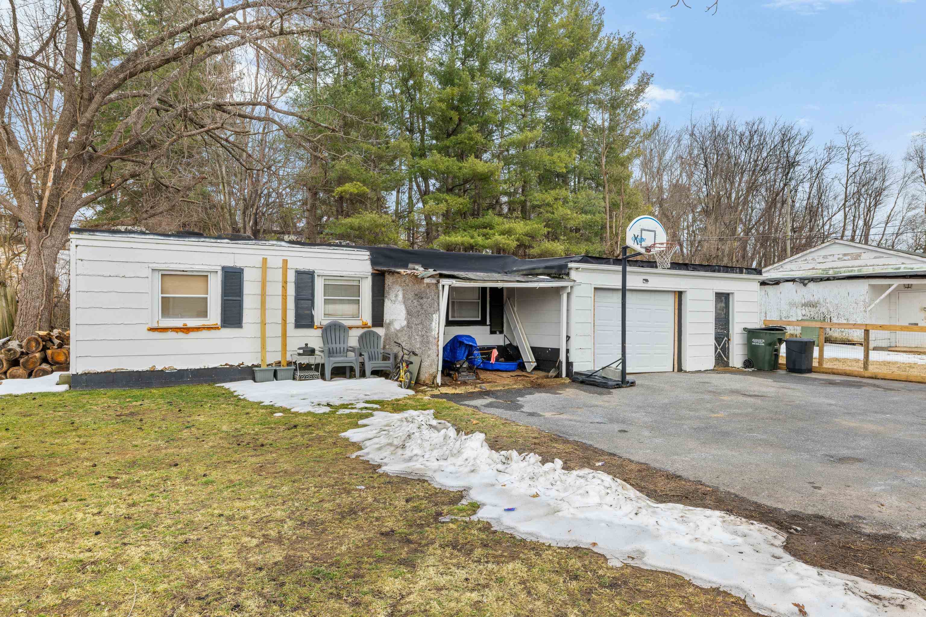 525 EAST SIDE HWY, WAYNESBORO, Virginia 22980, 2 Bedrooms Bedrooms, ,1 BathroomBathrooms,Residential,525 EAST SIDE HWY,673403 MLS # 673403