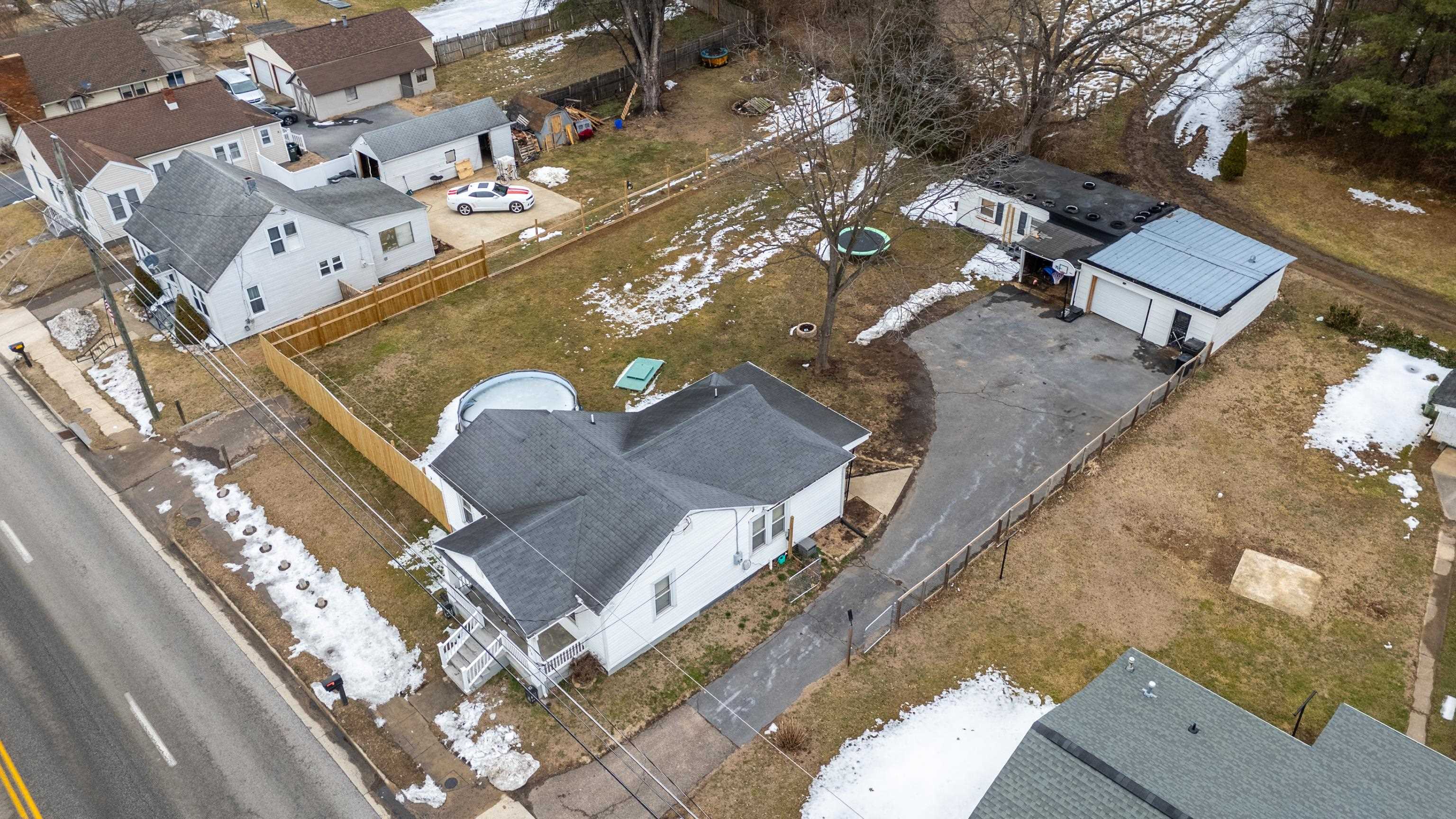 525 EAST SIDE HWY, WAYNESBORO, Virginia 22980, 2 Bedrooms Bedrooms, ,1 BathroomBathrooms,Residential,525 EAST SIDE HWY,673403 MLS # 673403