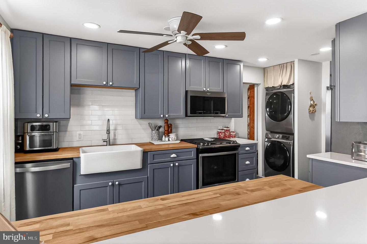 3121 WESTLEY RD, FALLS CHURCH, Virginia 22042, 4 Bedrooms Bedrooms, ,2 BathroomsBathrooms,Residential,For sale,3121 WESTLEY RD,VAFX2294296 MLS # VAFX2294296