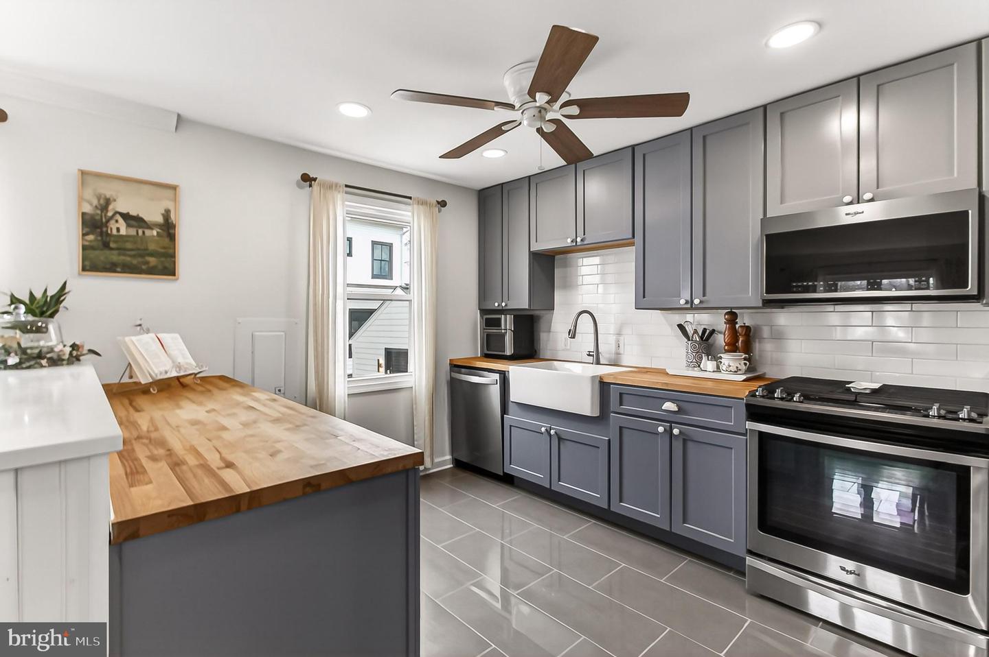 3121 WESTLEY RD, FALLS CHURCH, Virginia 22042, 4 Bedrooms Bedrooms, ,2 BathroomsBathrooms,Residential,For sale,3121 WESTLEY RD,VAFX2294296 MLS # VAFX2294296