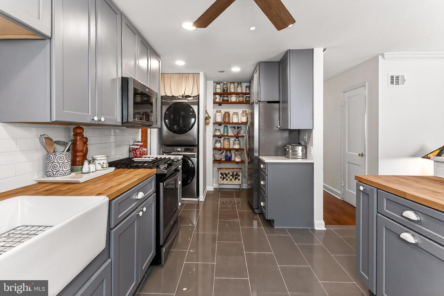 3121 WESTLEY RD, FALLS CHURCH, Virginia 22042, 4 Bedrooms Bedrooms, ,2 BathroomsBathrooms,Residential,For sale,3121 WESTLEY RD,VAFX2294296 MLS # VAFX2294296