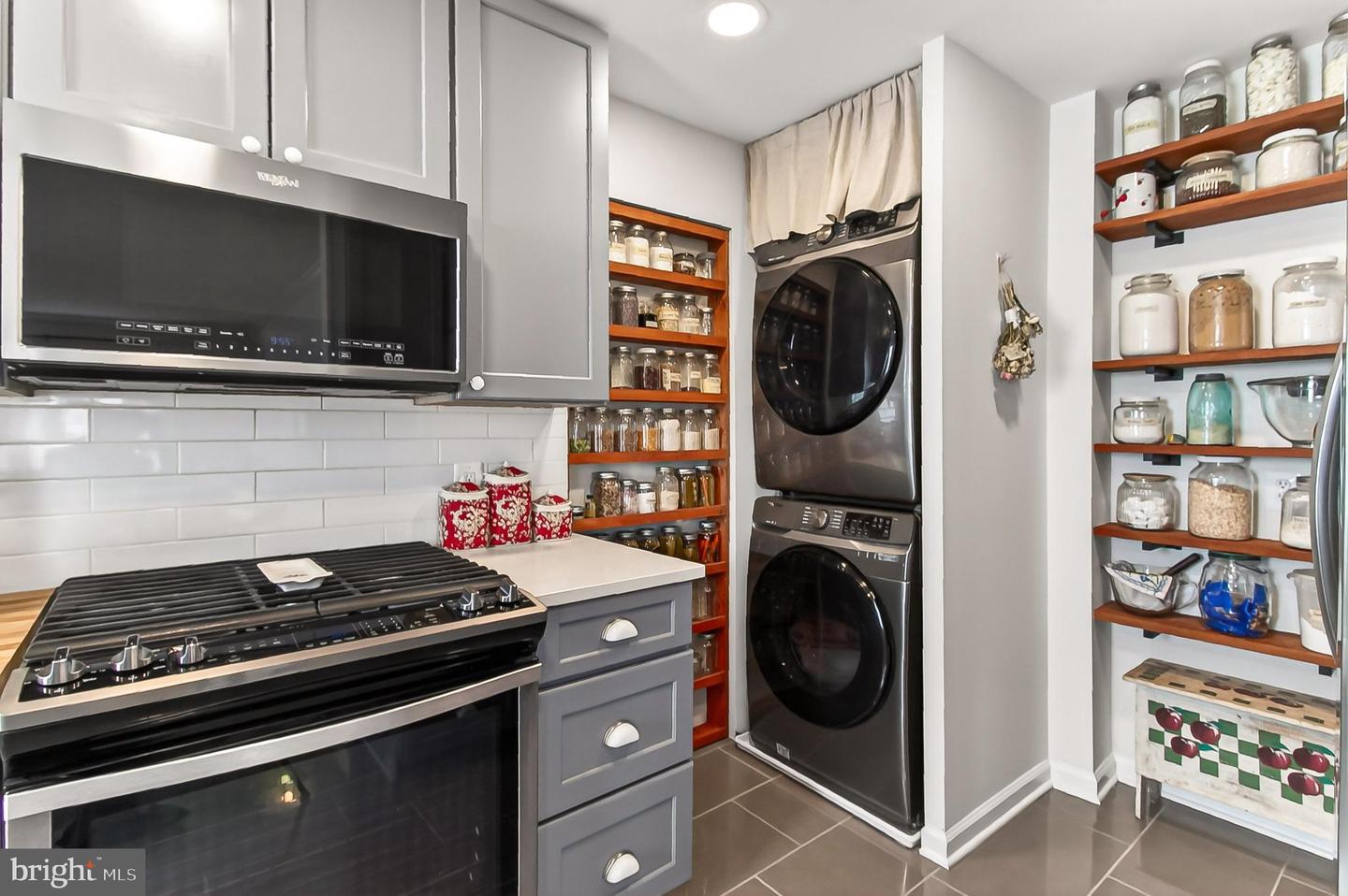 3121 WESTLEY RD, FALLS CHURCH, Virginia 22042, 4 Bedrooms Bedrooms, ,2 BathroomsBathrooms,Residential,For sale,3121 WESTLEY RD,VAFX2294296 MLS # VAFX2294296