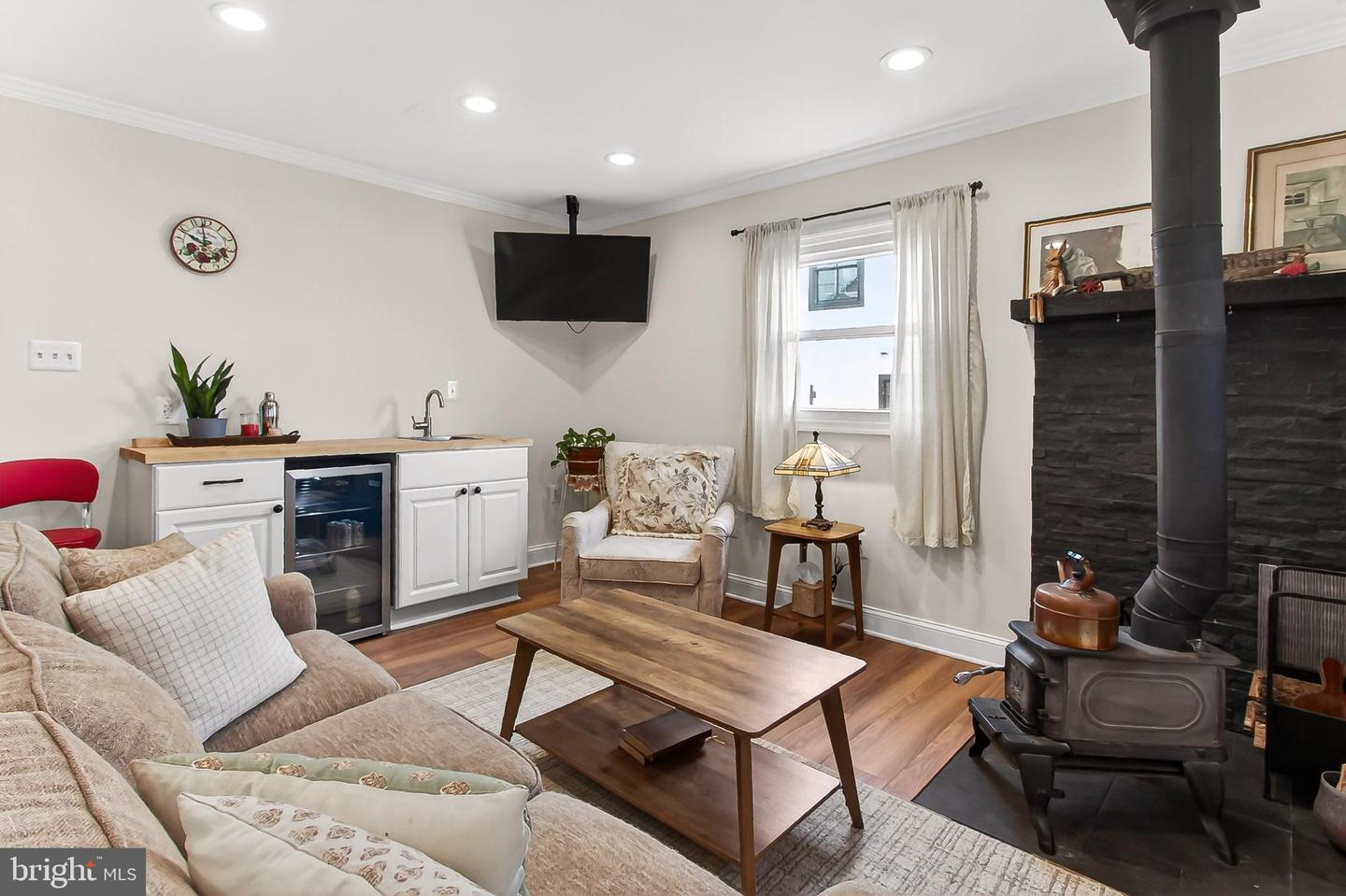 3121 WESTLEY RD, FALLS CHURCH, Virginia 22042, 4 Bedrooms Bedrooms, ,2 BathroomsBathrooms,Residential,For sale,3121 WESTLEY RD,VAFX2294296 MLS # VAFX2294296